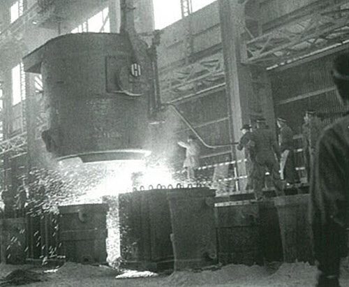 대한중공업사 평로제강공장 외형과 평로(1957년).