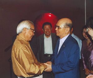 베트남 총리를 지낸 보반 키엣과 재회한 박태준 포스코 명예회장.